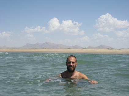 Mar Vermelho com uma praia para mim